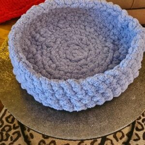Pet Beds - Chunky Chenille Yarn