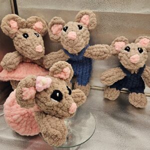 Levi & Lina the Snuggle Mice