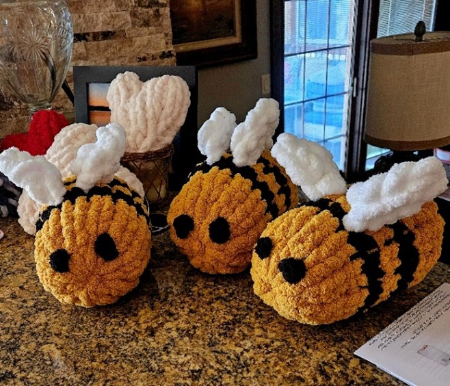 Benny The Bee | GIGIS KNOTTY PEOPLE