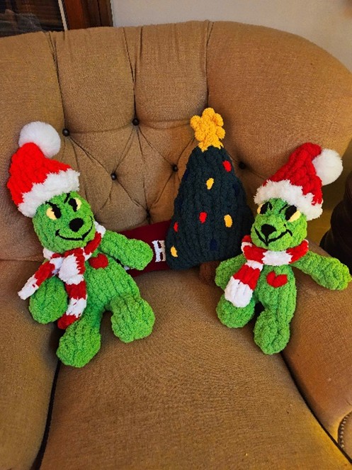 Grinch Snuggler - Image 2